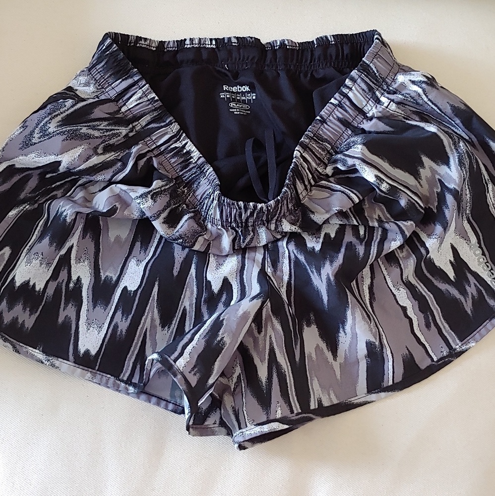 Reebok Play Dry Patterned Shorts